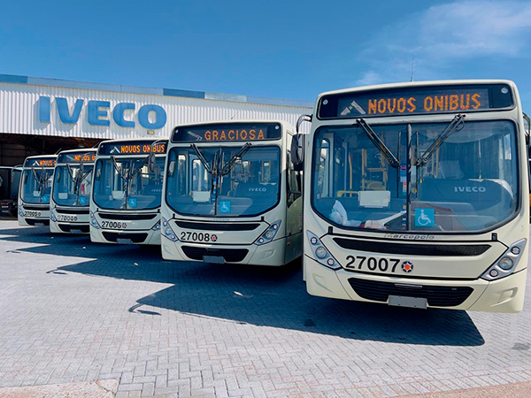 IVECO BUS comercializa 10 Daily Minibus e 32 BUS 17-280 para operadores do Sul do País